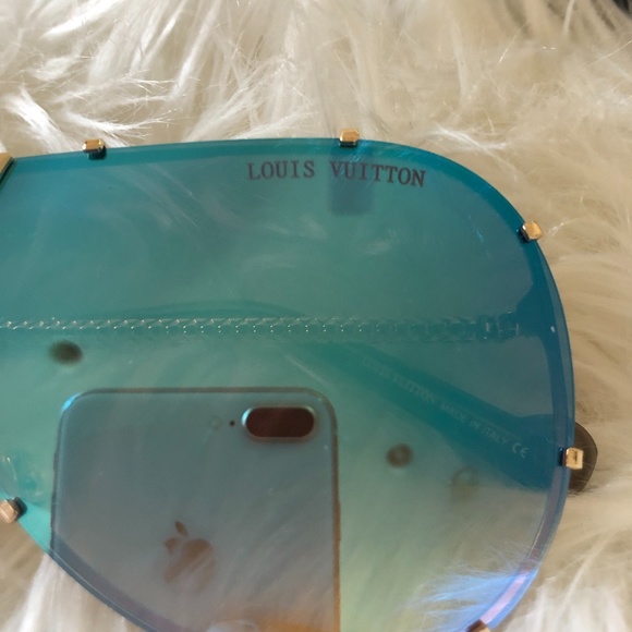 Fashion Sunglasses - Picture 3 of 6